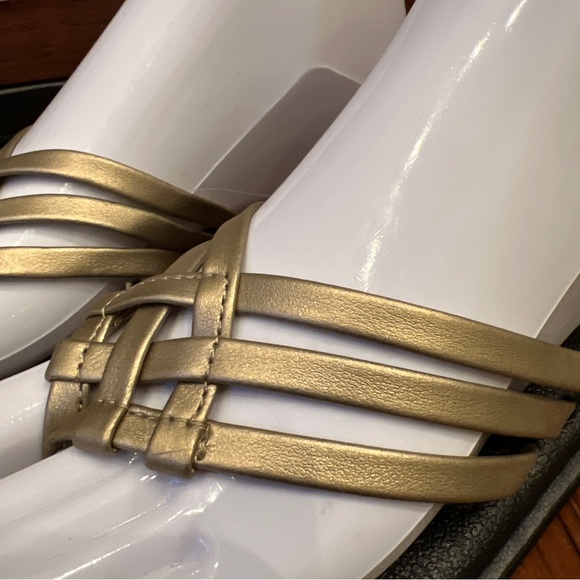 Sanuk Womens Yoga Salty Me Slide Flat Sandals Champagne/ Gold Metallic Size 6 M - Picture 6 of 6